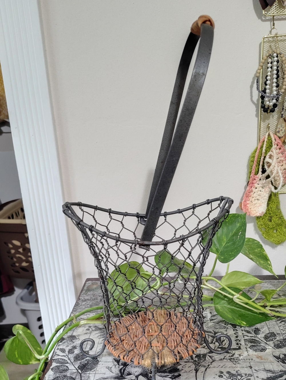 Vintage-Style Black Wire Hanging Basket with Brown Wicker Base